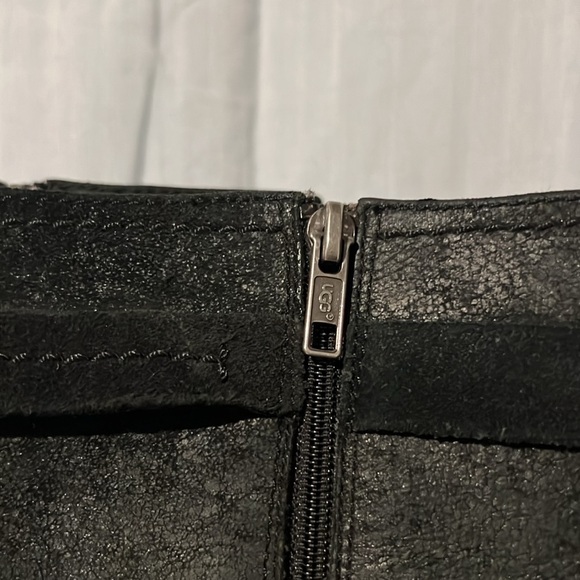 UGG Darcie Riding Boots Tall - Picture 4 of 8